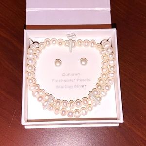Pearl necklace & earrings